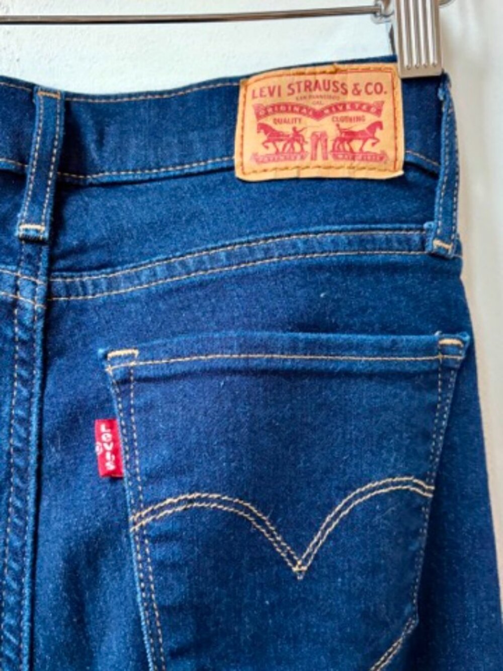 Levi’s 318 Wide-Leg Jeans